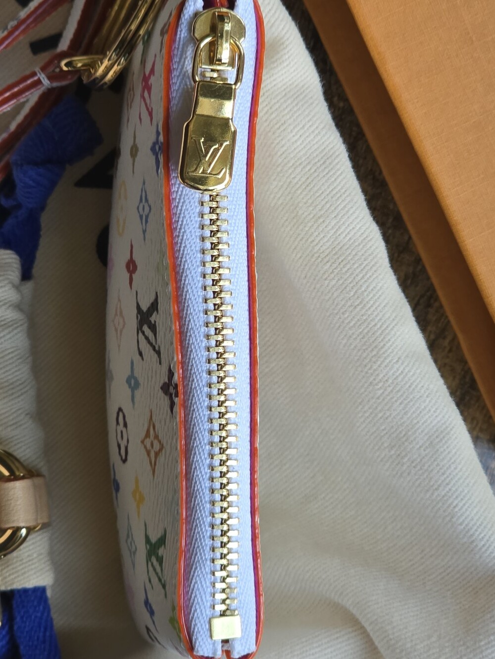 Louis Vuitton x Takashi Murakami Monogram Multicolore Phone Holder and Key Pouch - Picture 2 of 15